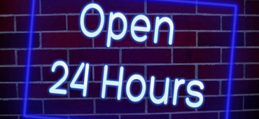 Schild Open 24 hours